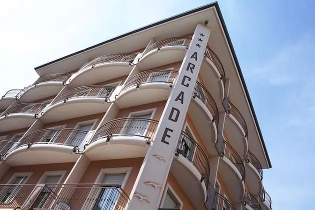 Hotel Arcade