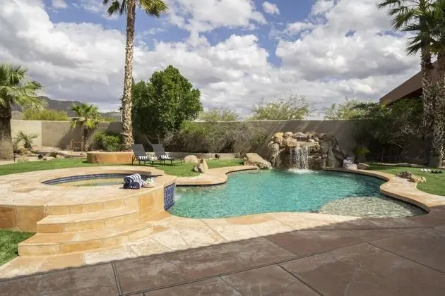 Arcadia by Avantstay Breathtaking Oasis in Scottsdale w/ Pool, Hot Tub & Game Room - Havuz
