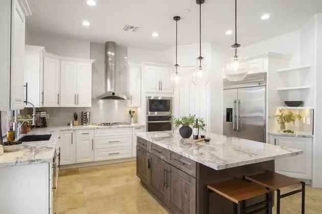 Arcadia by Avantstay Breathtaking Oasis in Scottsdale w/ Pool, Hot Tub & Game Room - Mutfak