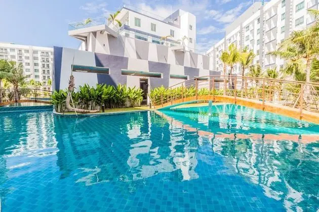 Arcadia Beach Resort by PSR ASIA - Havuz