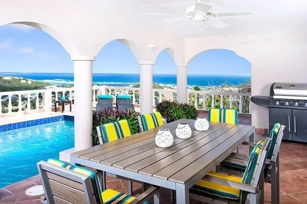Arcadia by Island Properties Online - Yerinde Yemek