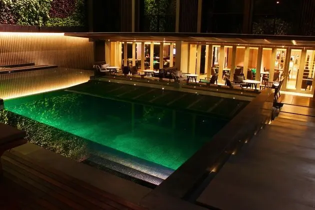 Arcadia Suites Bangkok by Compass Hospitality - Havuz