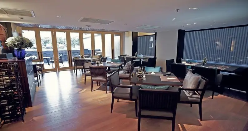 Arcadia Suites Bangkok by Compass Hospitality - Yeme / İçme