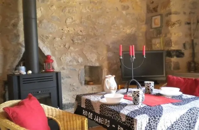Arcadian Stone House For You - Oda Düzeni