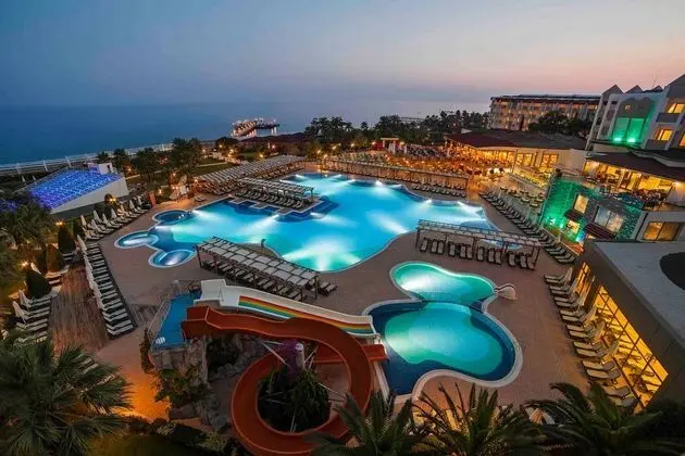 Arcanus Side Resort