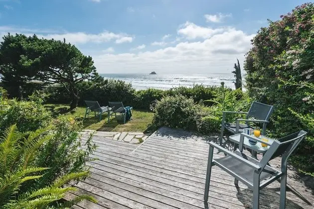 Arch Cape Escape by Avantstay Sensational Clift Top Home w/ Pacific Ocean Views