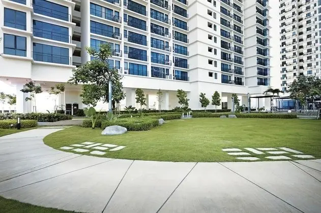 Arch Plus Studio at Trefoil Setia City - 1