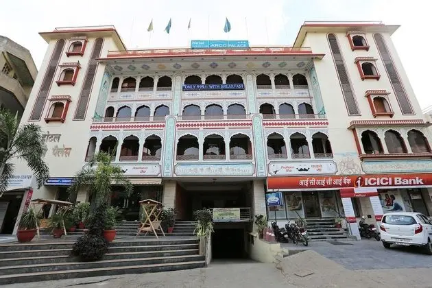 Hotel Arco Palace