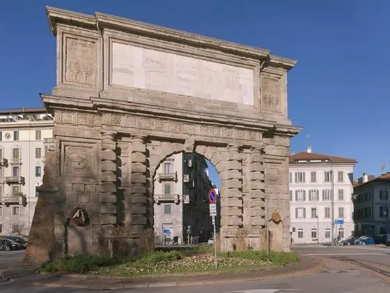 Arco Romana - 1
