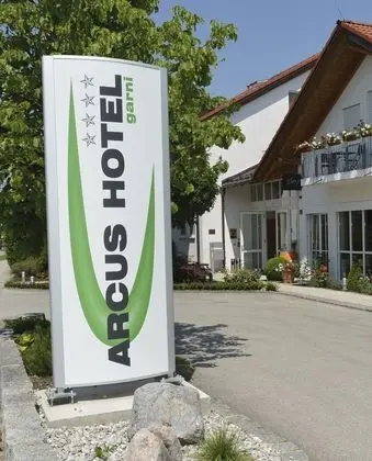 Arcus Hotel