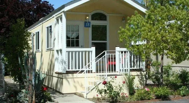 Arden Acres Executive Suites & Cottages