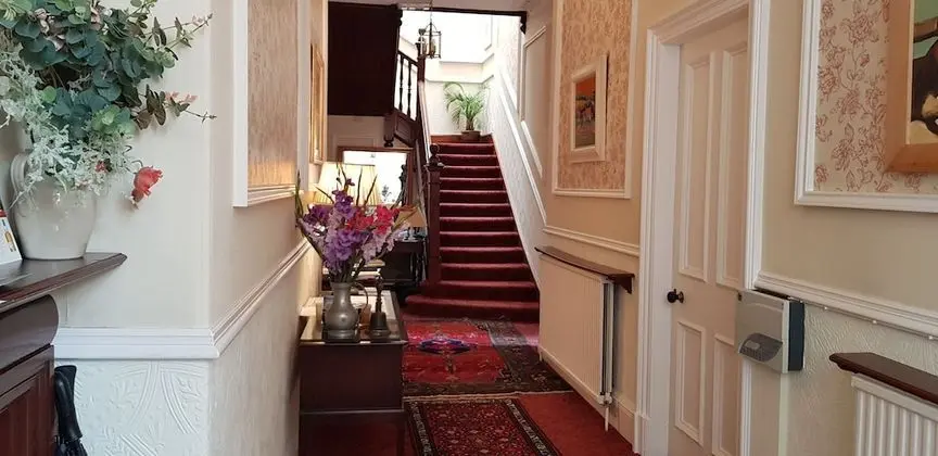Arden House - Lobi