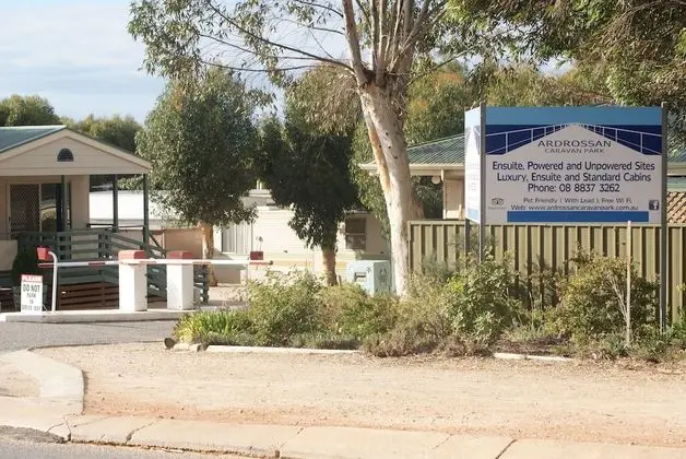 Ardrossan Caravan Park - Lobi
