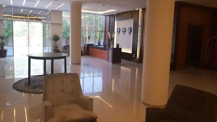 Areen Hotel Apartments - Lobi