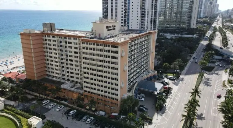 Areia Azul Aparts Miami - Dış Mekan