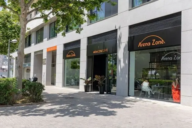 Arena Zone Hotel & Café
