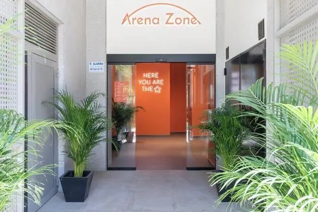 Arena Zone Hotel & Café - Dış Mekan