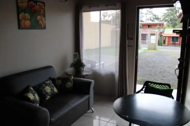 Arenal Motmot Rooms - Lobi