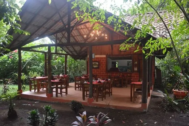 Arenal Oasis - Yerinde Yemek