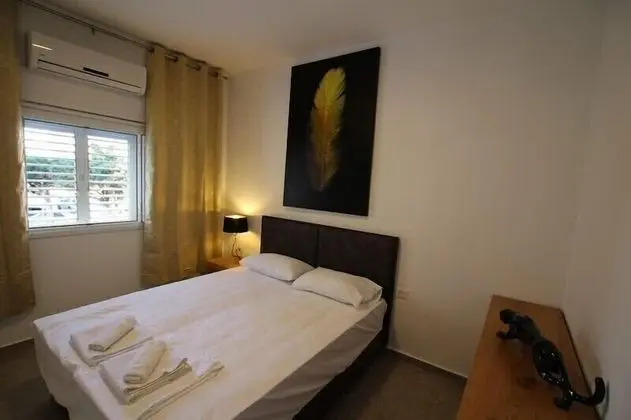 Arendalzrail Apartments Khana Szenes St. - Oda