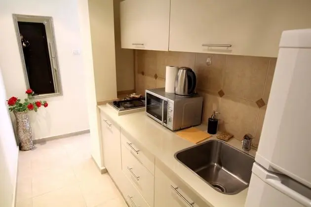 Arendalzrail Apartments Rothschild St.33 - Mutfak