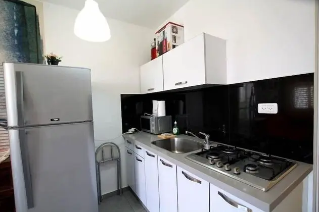 Arendalzrail Apartments -Rothschild St.8 - Mutfak