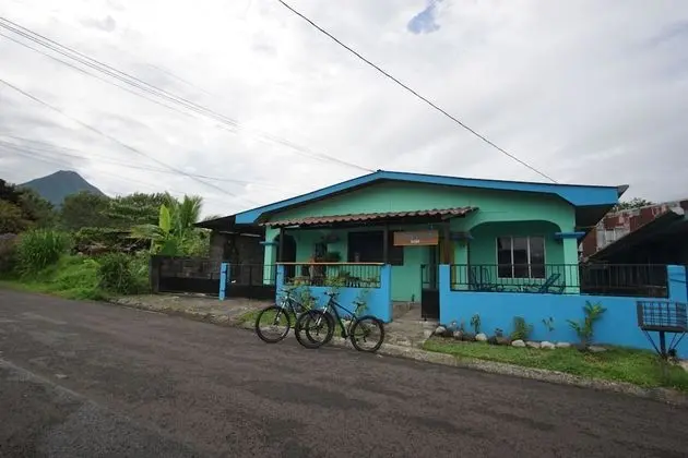 Argdivan Hostel