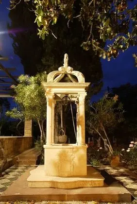 Argentikon Luxury Suites - Dış Mekan