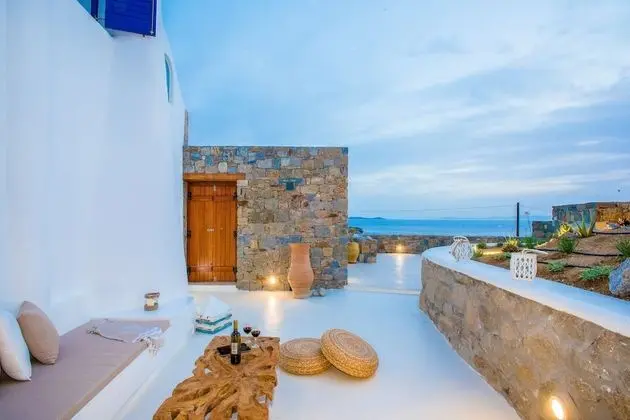 Argiro's Gorgeous Studio In Cycladic