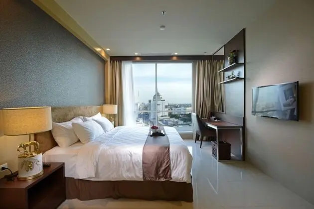 Aria Centra Surabaya