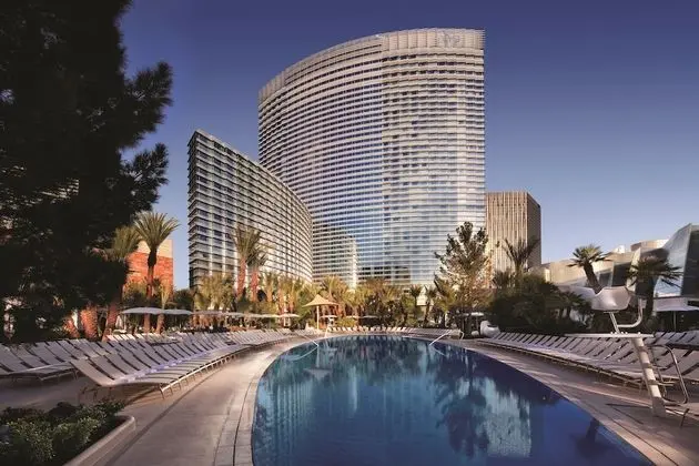 ARIA Sky Suites - Havuz