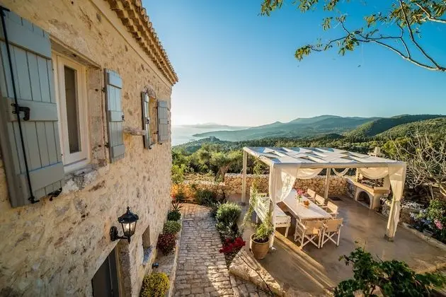 Aria Villa