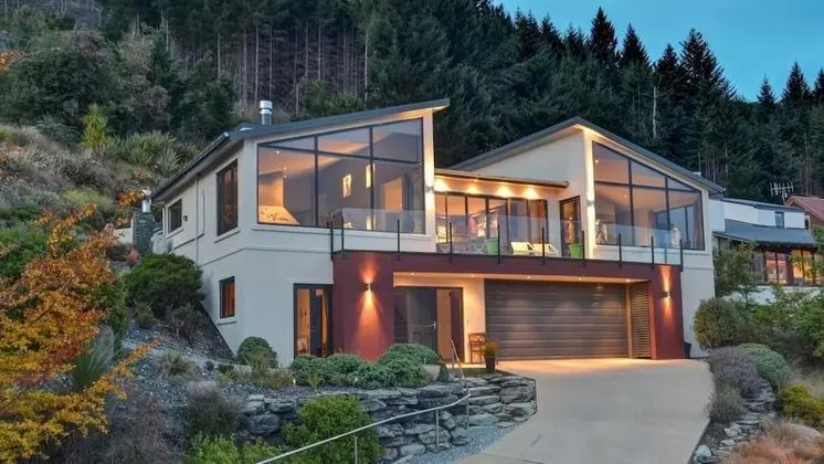Aries Lake View Villa