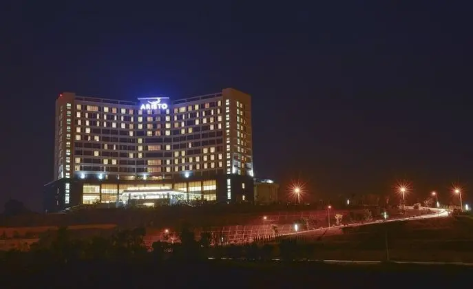Aristo International Hotel - Dış Mekan