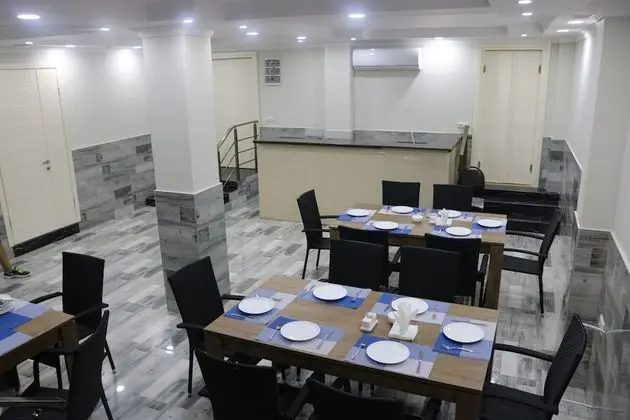 Hotel Aristocrat Batumi - Yerinde Yemek