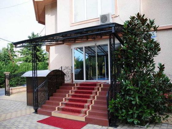 Aristocrat Hotel