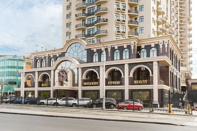 Ark Palace Hotel
