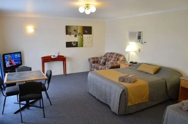 Arkana Motor Inn & Terrace Apartments