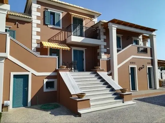 Armeno Resort