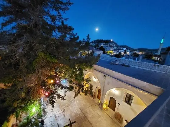 Armesos Cave Hotel