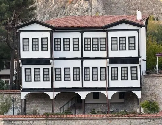 Armin Hotel