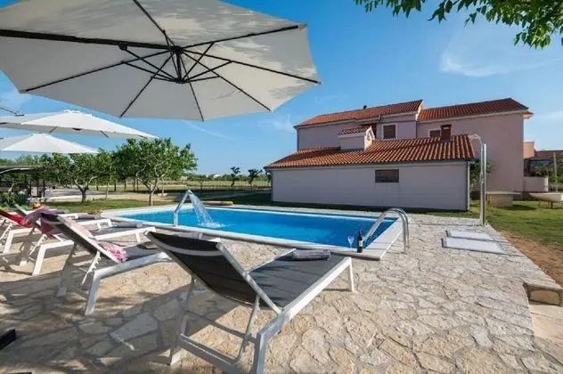 Armitage - Family Friendly - A5