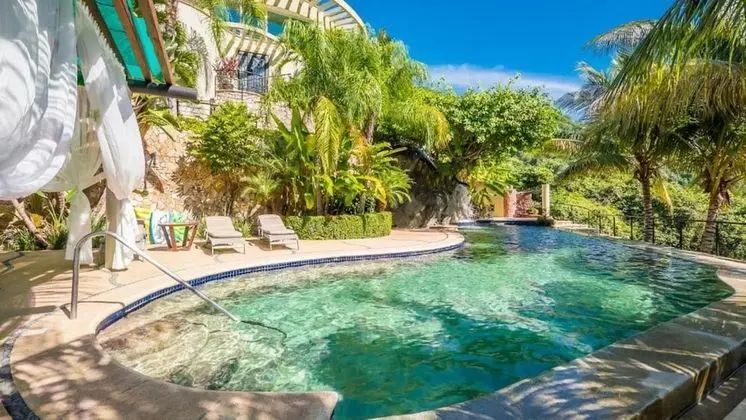 Villa Armonia Luxury Suites - Havuz