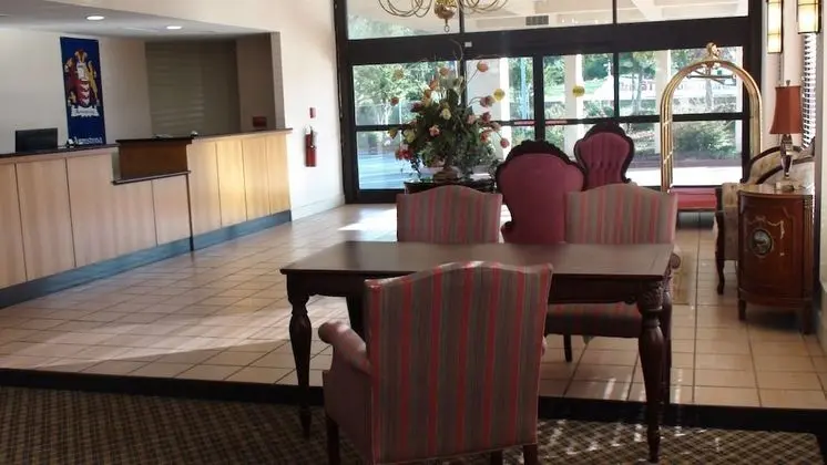 Armstrong Inn and Suites - Lobi