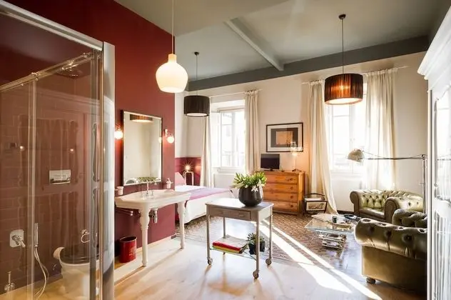 Arnobio Florence Suites