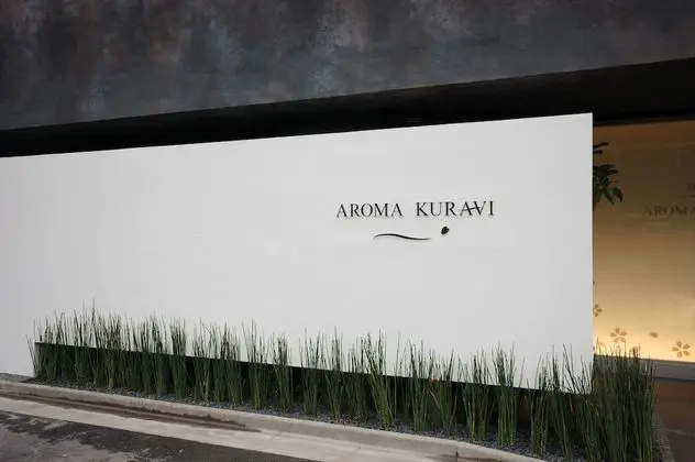 AROMA KURAVI - Adults only