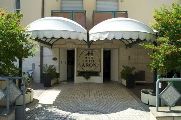 Hotel Aron - 1