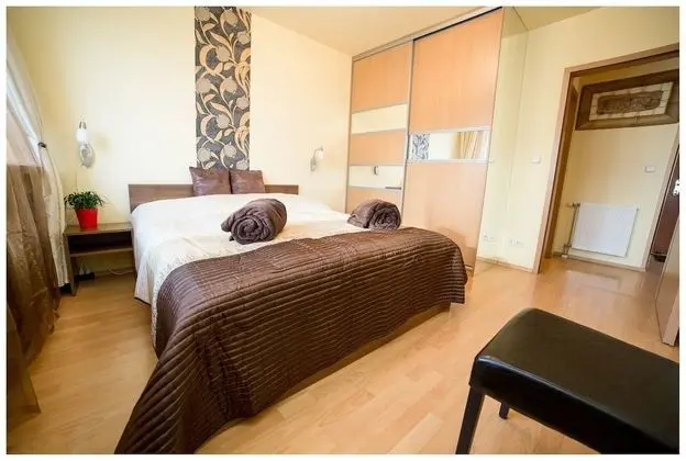 Arpad Bridge Apartments - Oda
