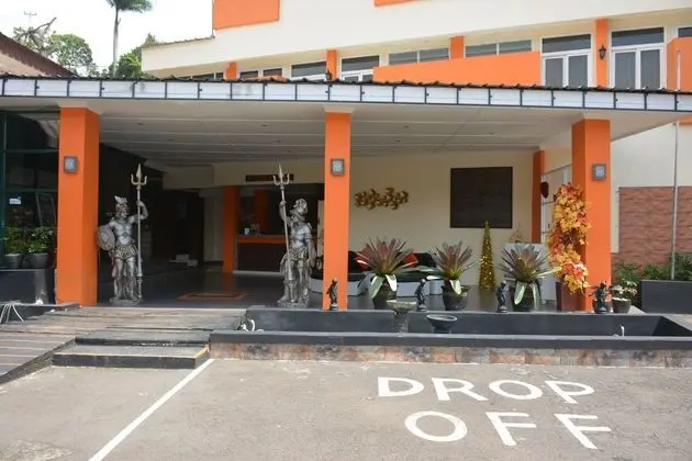 ARRA LEMBAH PINUS
