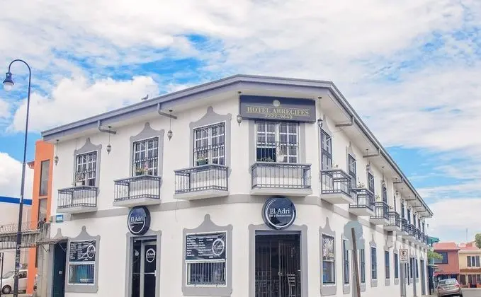 Hotel Arrecifes